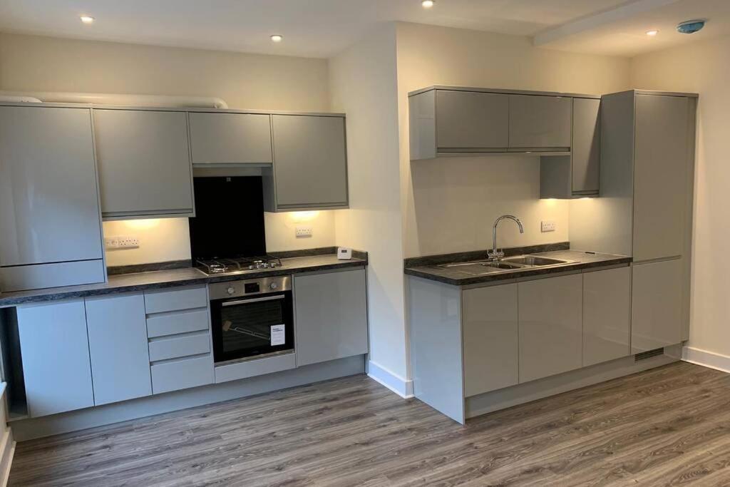 The Warren @ Short Stays Basingstoke Ngoại thất bức ảnh