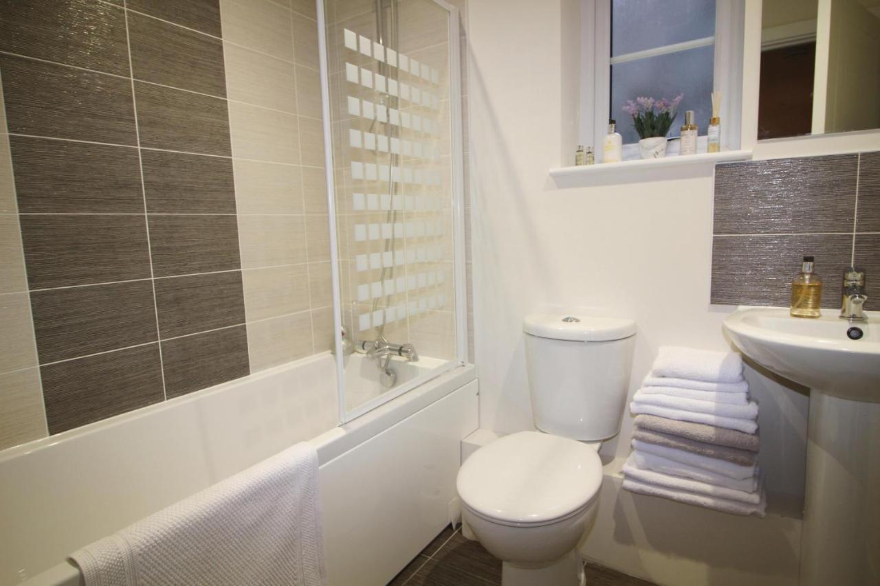 The Warren @ Short Stays Basingstoke Ngoại thất bức ảnh